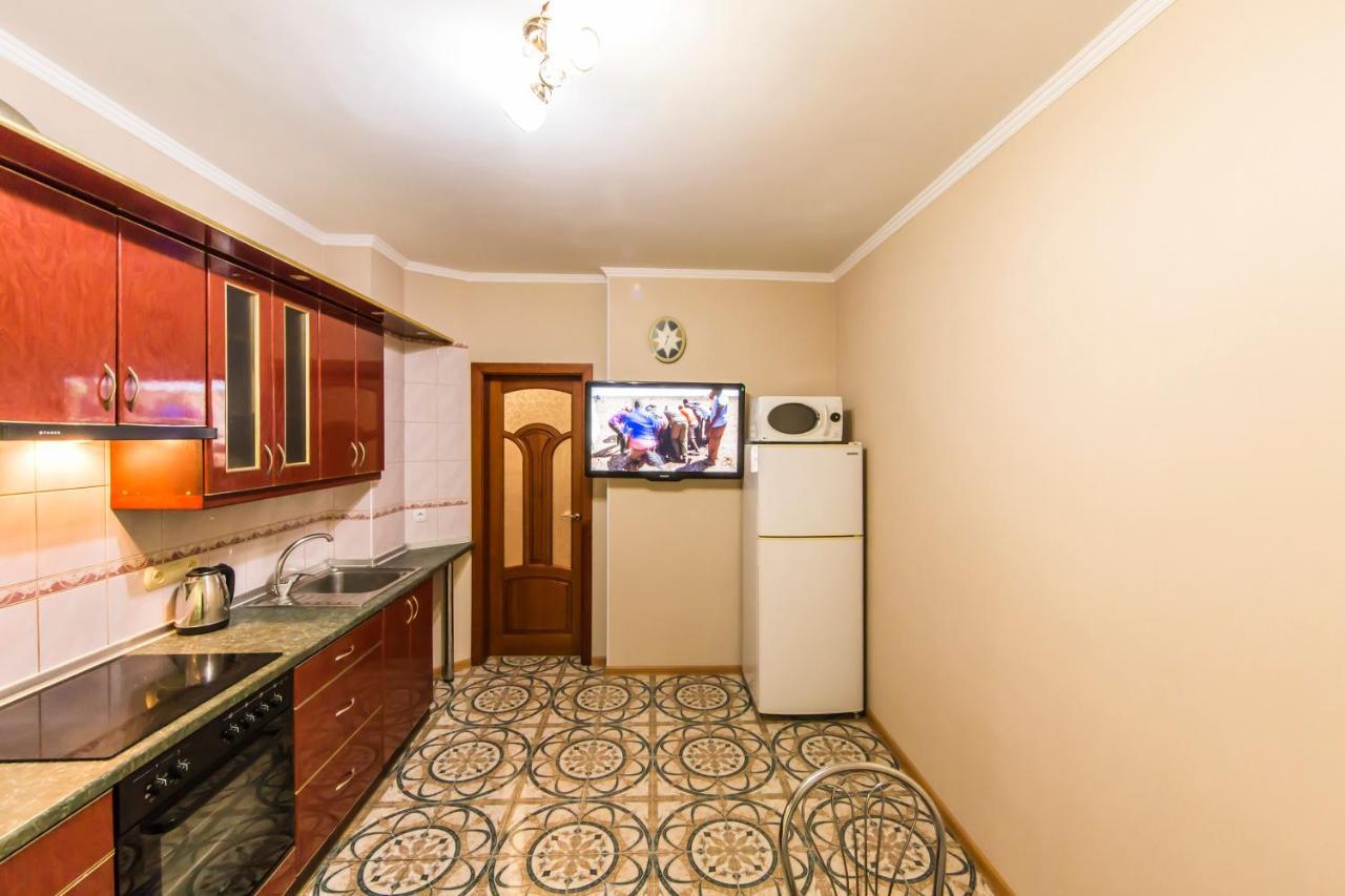Комфортная Двухкомнатная Квартира Возле Метро Академгородок Kiev Bagian luar foto